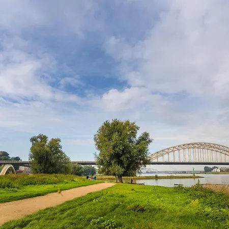 Otel Hotel Millingen 3*