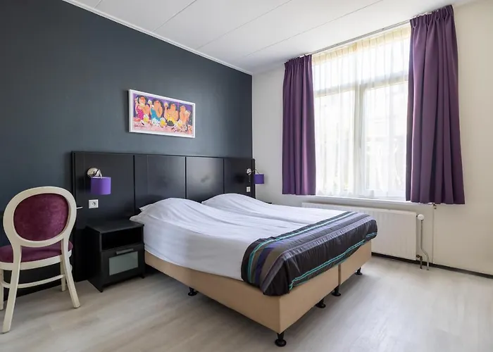 Hotel Millingen ميلينجن آن ده راين