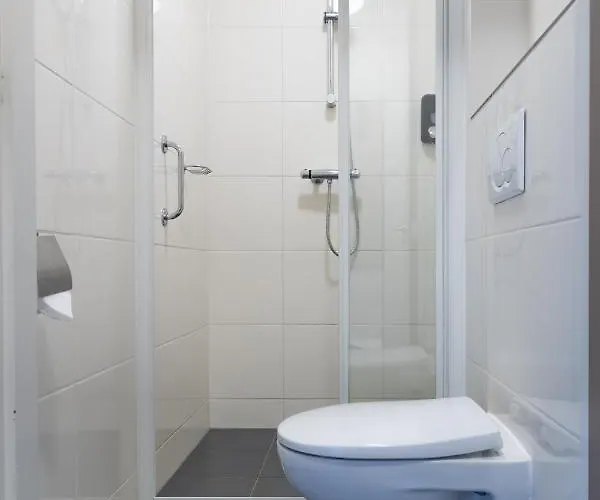 מלון Hotel Millingen מילינגן אן דה ריין