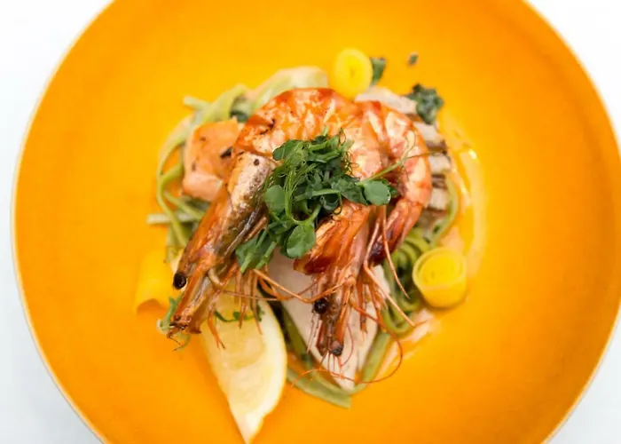 فندق Hotel Millingen ميلينجن آن ده راين