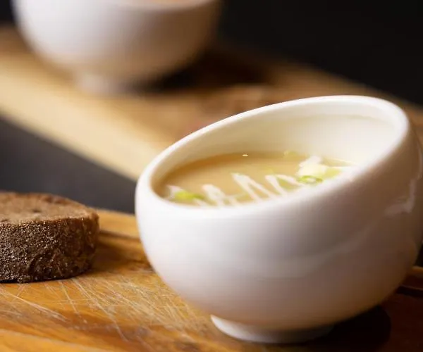 Hotel Millingen מלון 3*